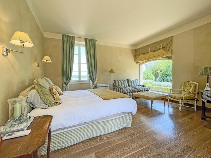 Image No.11-6 Bed House for sale