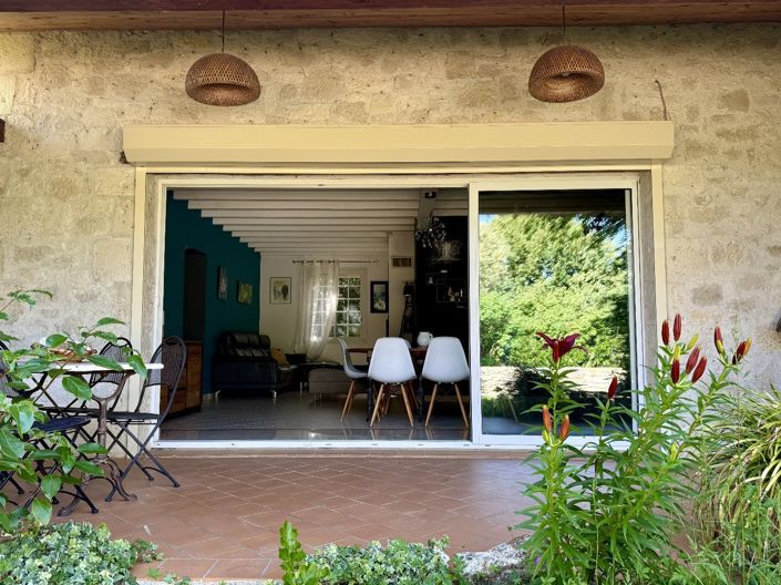 Image No.8-4 Bed House for sale