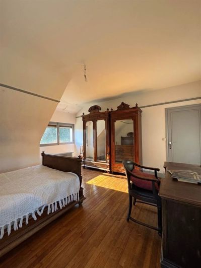 Image No.8-9 Bed House for sale