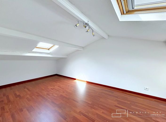 Image No.21-3 Bed House for sale