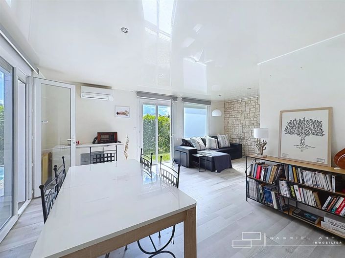 Image No.5-3 Bed House for sale