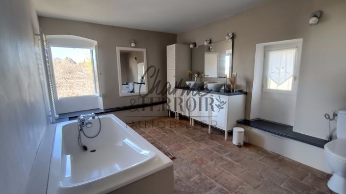 Image No.22-5 Bed House for sale