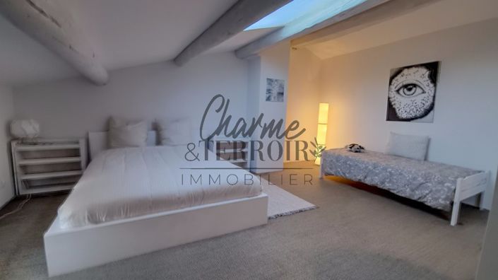 Image No.31-5 Bed House for sale