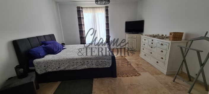Image No.17-4 Bed House for sale