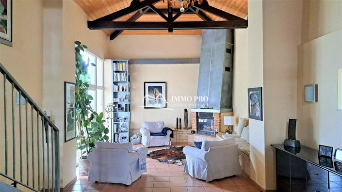 Image No.20-3 Bed House for sale