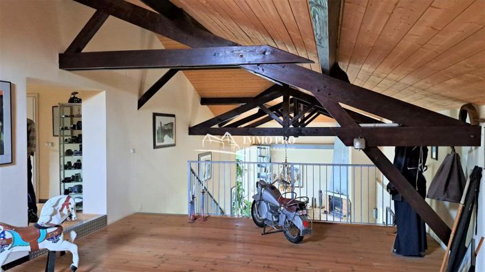 Image No.21-3 Bed House for sale
