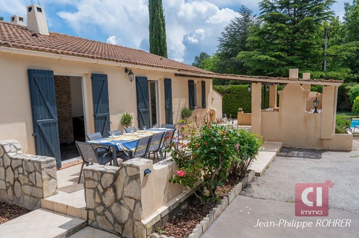 Image No.2-4 Bed House for sale