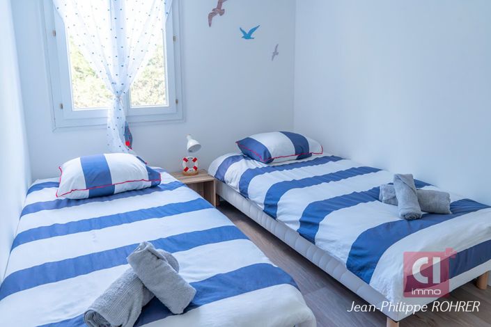 Image No.9-4 Bed House for sale