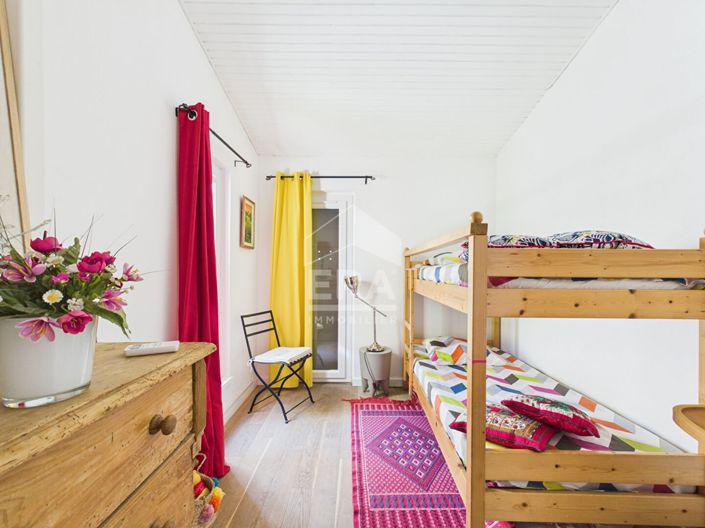 Image No.10-5 Bed House for sale