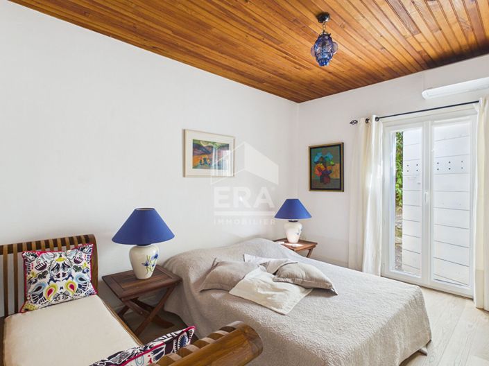 Image No.11-5 Bed House for sale