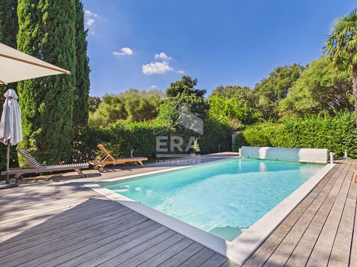 Image No.18-5 Bed House for sale