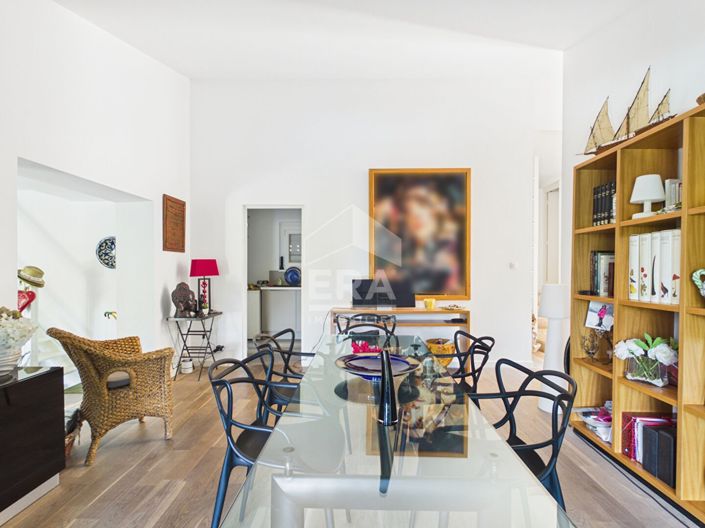 Image No.4-5 Bed House for sale