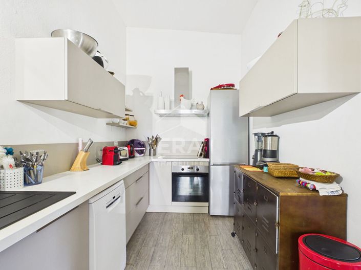Image No.7-5 Bed House for sale