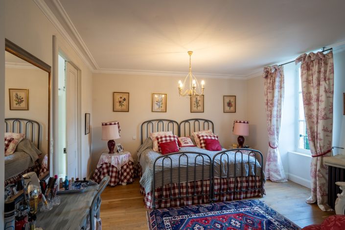 Image No.17-7 Bed House for sale