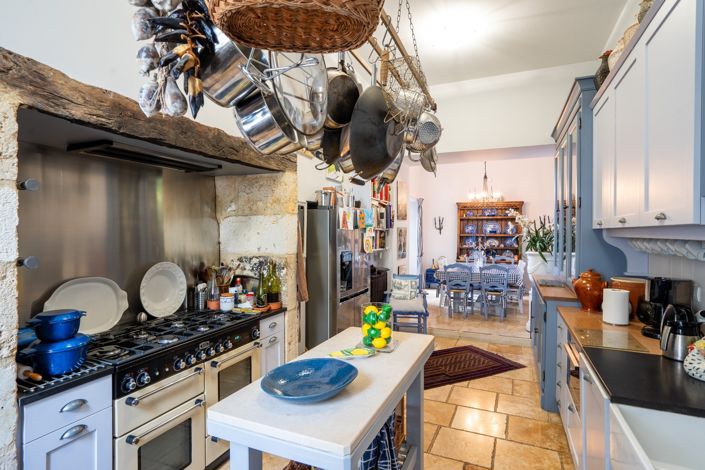 Image No.6-7 Bed House for sale