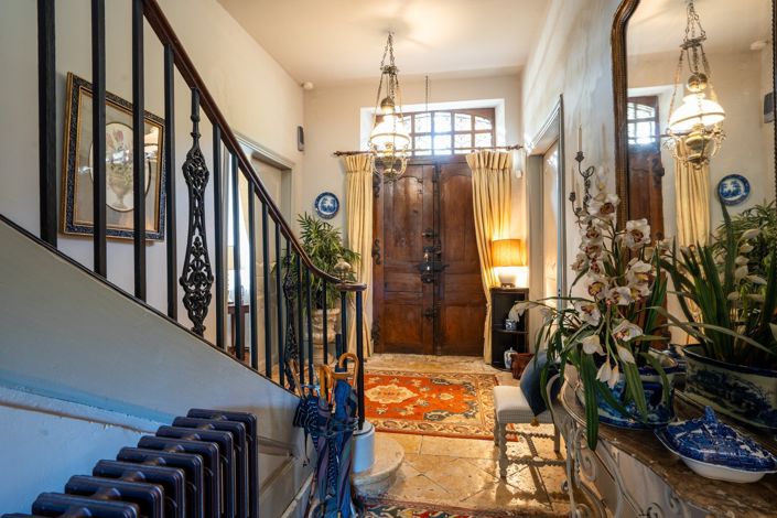 Image No.9-7 Bed House for sale