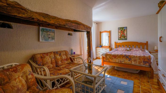 Image No.18-3 Bed House for sale