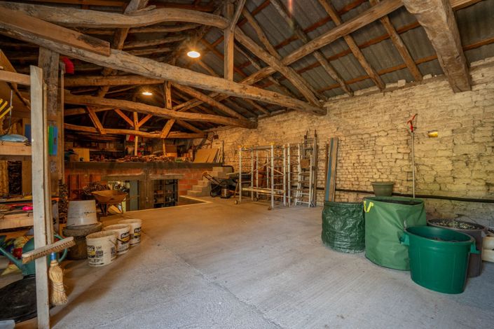 Image No.12-8 Bed House for sale