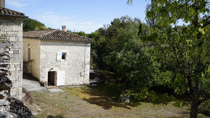 Image No.27-8 Bed House for sale