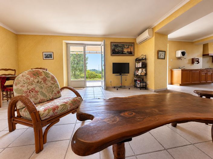 Image No.3-1 Bed House for sale