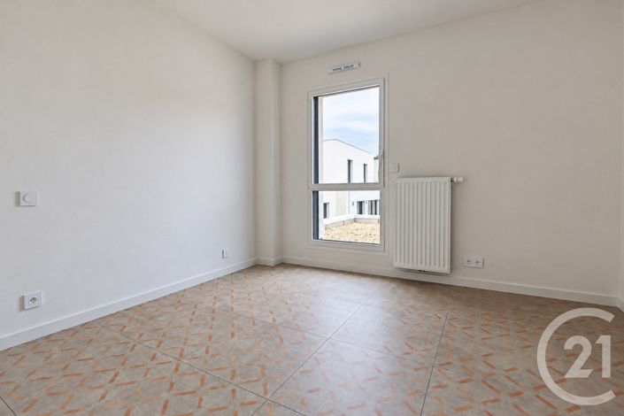 Image No.13-4 Bed House for sale