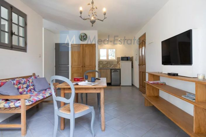 Image No.17-5 Bed House for sale