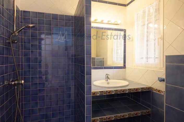 Image No.26-5 Bed House for sale