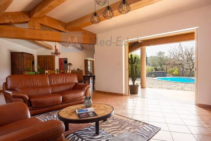 Image No.7-5 Bed House for sale