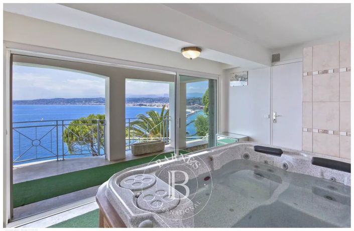 Image No.18-6 Bed House for sale