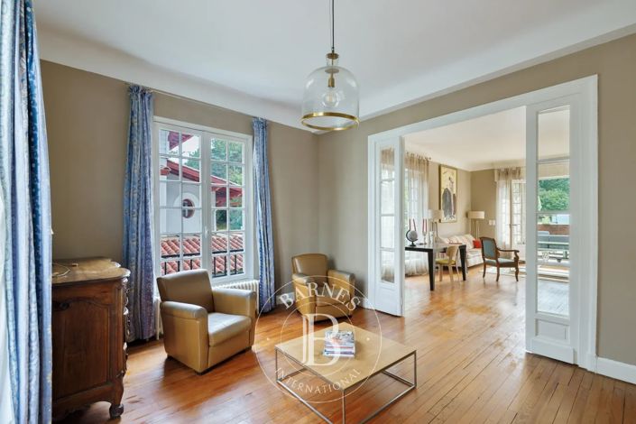 Image No.4-4 Bed House for sale