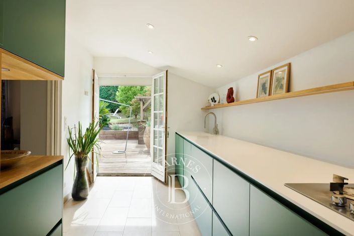 Image No.7-4 Bed House for sale