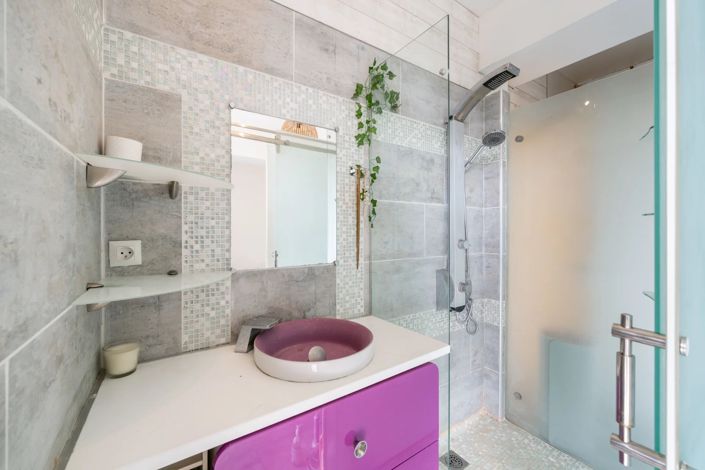 Image No.18-5 Bed House for sale