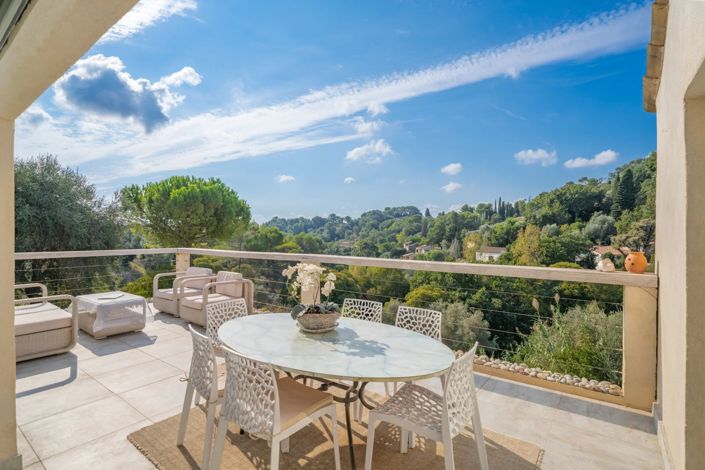 Image No.3-5 Bed House for sale