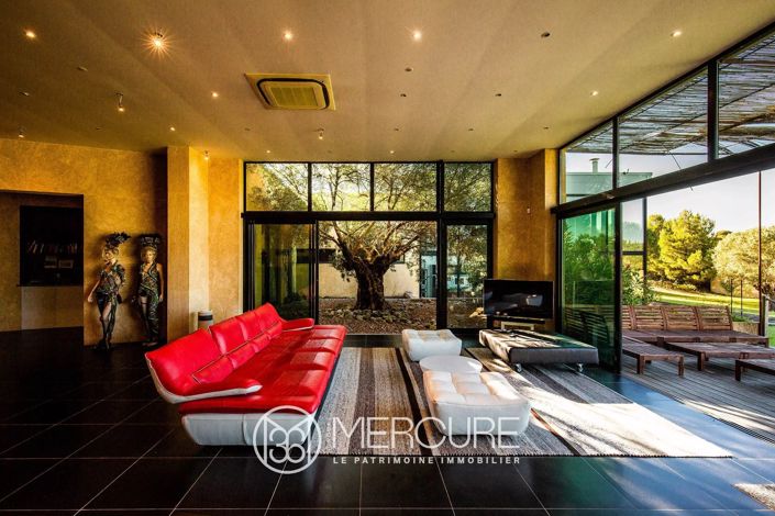 Image No.4-6 Bed House for sale