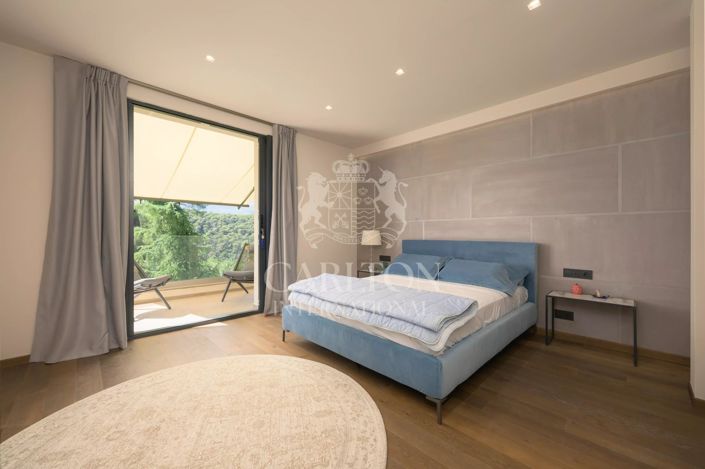 Image No.14-10 Bed House for sale