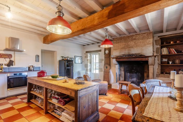 Image No.17-5 Bed House for sale