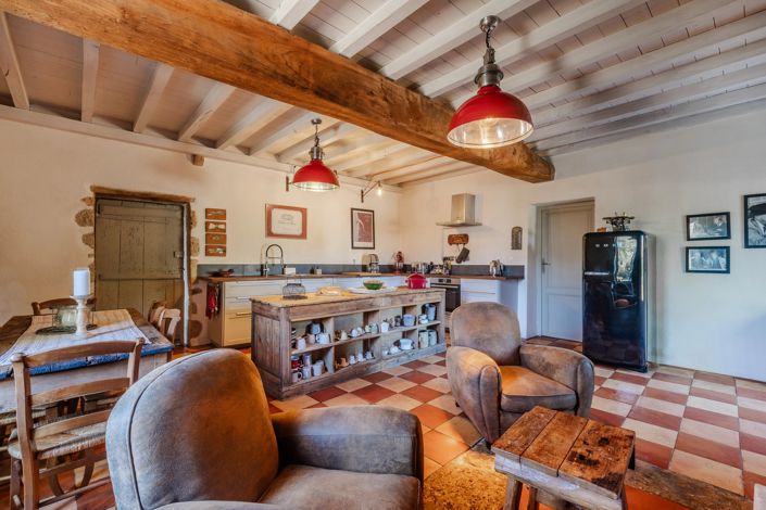 Image No.18-5 Bed House for sale