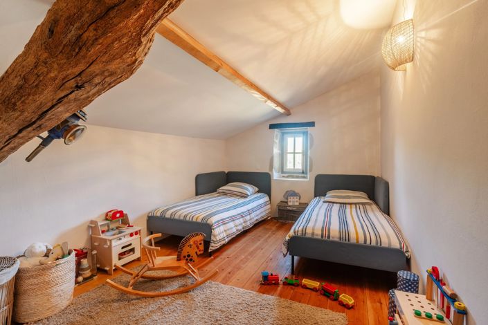 Image No.27-5 Bed House for sale