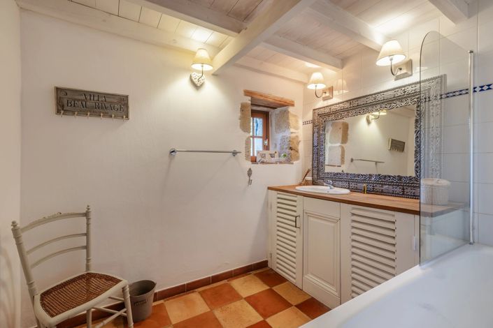Image No.30-5 Bed House for sale