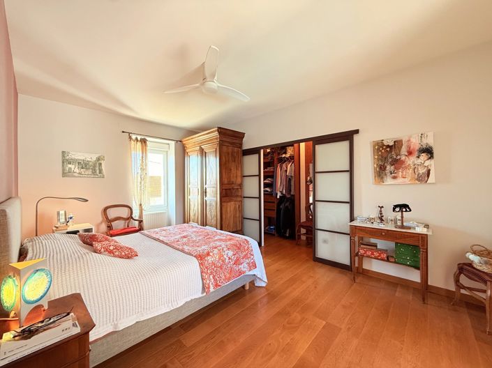 Image No.15-5 Bed House for sale
