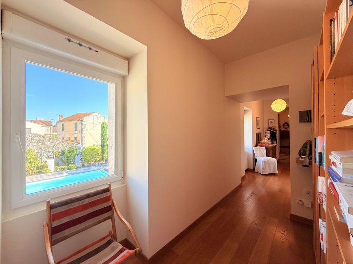 Image No.18-5 Bed House for sale