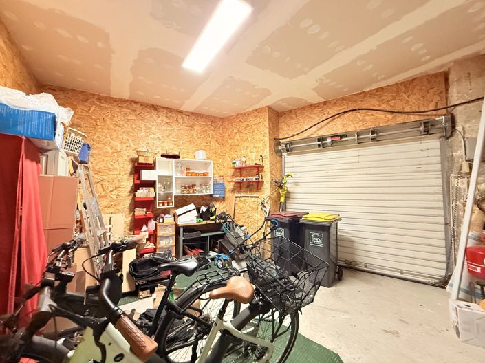 Image No.26-5 Bed House for sale