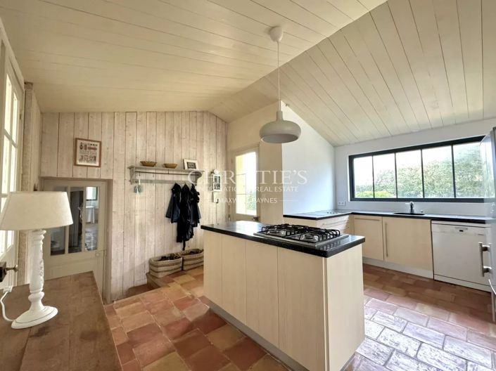 Image No.11-6 Bed House for sale