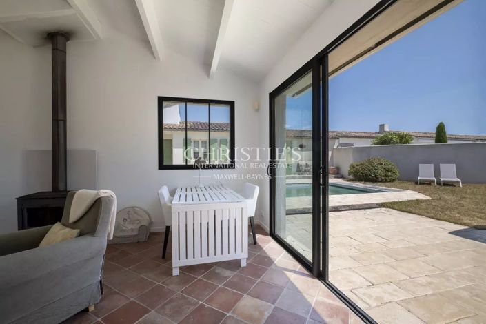 Image No.17-6 Bed House for sale