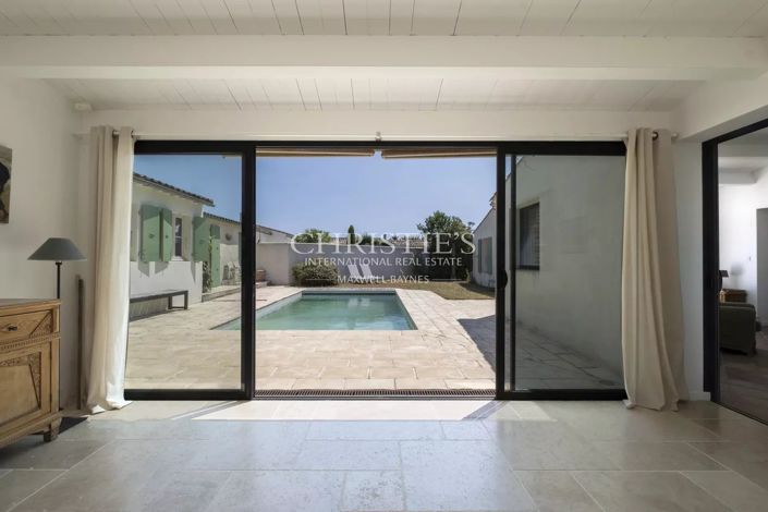 Image No.18-6 Bed House for sale