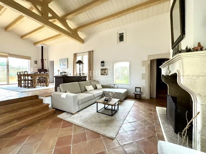 Image No.3-6 Bed House for sale