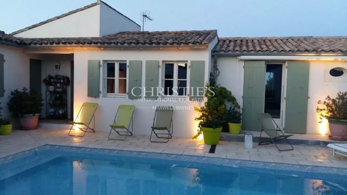 Image No.35-6 Bed House for sale