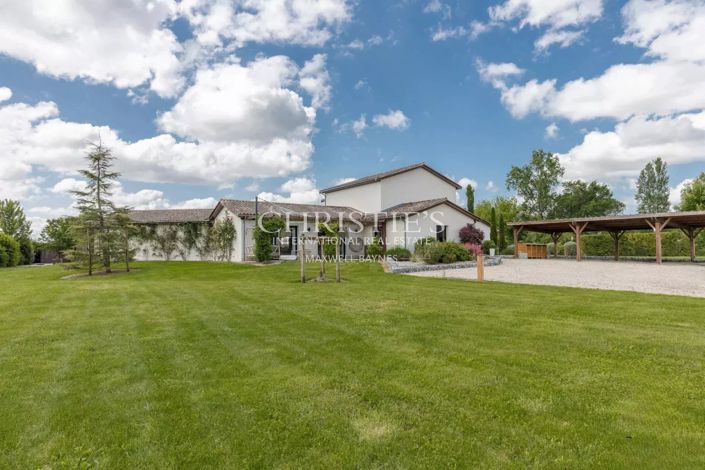 Image No.18-5 Bed House for sale