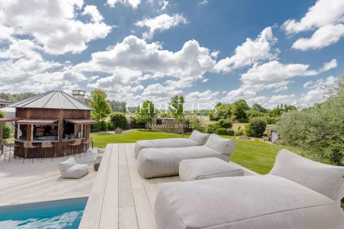 Image No.3-5 Bed House for sale