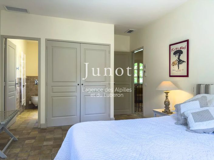 Image No.18-4 Bed House for sale